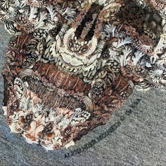 Alexander McQueen for V&A Skull Design Grey Tee. L - Picture 4 of 5